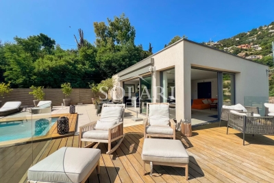 Maison &agrave; vendre &agrave; THÉOULE-SUR-MER  - 6 pi&egrave;ces - 187 m&sup2; 