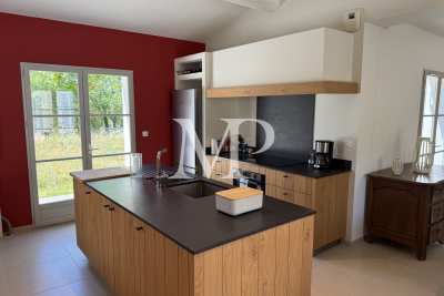 Villa à Goult &agrave; louer à partir de 2 700 € / semaine, Photo 6