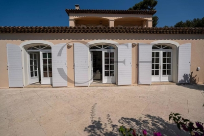 Maison &agrave; vendre &agrave; MARSEILLE 12EME  - 6 pi&egrave;ces - 206 m&sup2; 