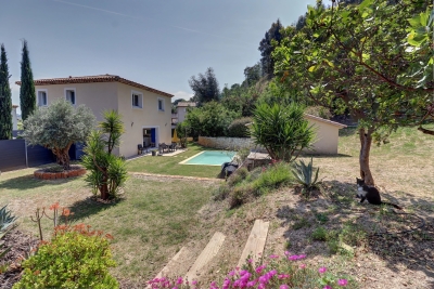 Maison &agrave; vendre piscine ou piscinable 