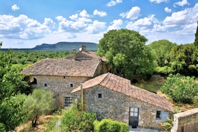 Maison &agrave; vendre &agrave; UZÈS  - 10 pi&egrave;ces - 358 m&sup2; 