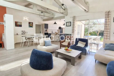 Maison &agrave; vendre &agrave; ROCHEFORT-DU-GARD  - 6 pi&egrave;ces - 192 m&sup2; 