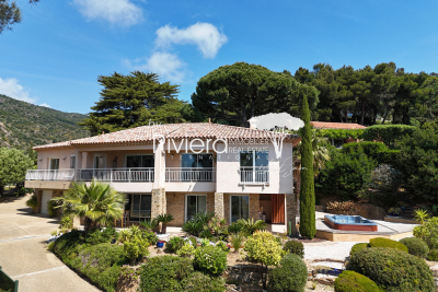 Maison &agrave; vendre &agrave; LE LAVANDOU  - 5 pi&egrave;ces - 240 m&sup2; 