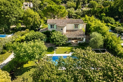 Maison &agrave; vendre &agrave; MOUGINS  - 8 pi&egrave;ces - 254 m&sup2; 