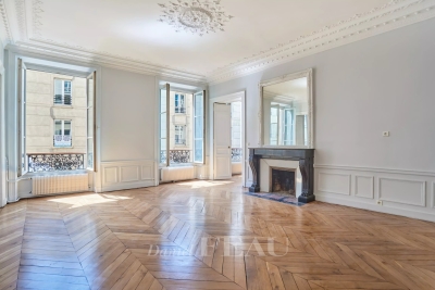 Appartement &agrave; vendre &agrave; Paris 9Eme  - 5 pi&egrave;ces 144 m&sup2; 
