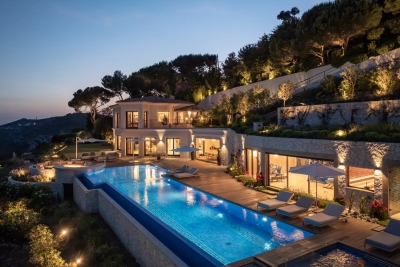 Maison &agrave; louer &agrave; EZE   - 450 m&sup2; 