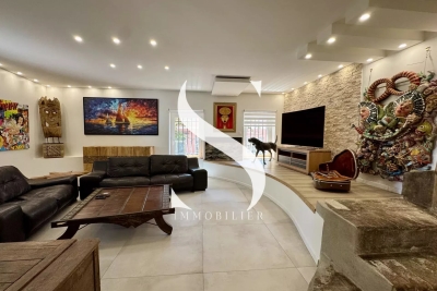 Appartement &agrave; vendre &agrave; VALLAURIS  - 5 pi&egrave;ces - 124 m&sup2; 