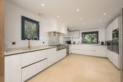 Villa à Mougins &agrave; louer à partir de 9 000 € / semaine, Photo 11