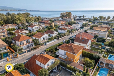 Maison &agrave; vendre &agrave; VILLENEUVE-LOUBET  - 6 pi&egrave;ces - 146 m&sup2; 