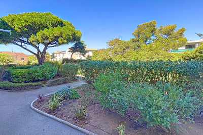 Appartement &agrave; vendre &agrave; SIX-FOURS-LES-PLAGES  - 3 pi&egrave;ces - 71 m&sup2; 