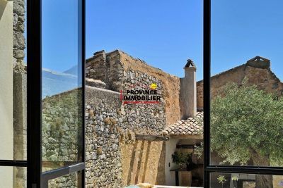 Maison &agrave; vendre &agrave; Grignan  - 10 pi&egrave;ces 353 m&sup2; 