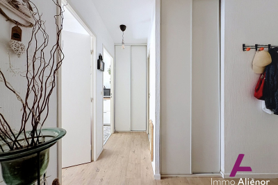 Appartement &agrave; vendre &agrave; BORDEAUX  - 2 pi&egrave;ces - 49 m&sup2; 