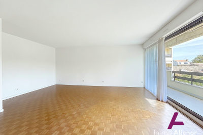 Appartement &agrave; vendre &agrave; BORDEAUX  - 4 pi&egrave;ces - 103 m&sup2; 