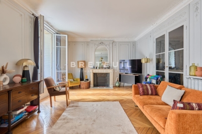 Appartement &agrave; vendre &agrave; Paris 18Eme  - 6 pi&egrave;ces 150 m&sup2; 