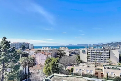 Appartement &agrave; vendre &agrave; JUAN-LES-PINS  - 4 pi&egrave;ces - 100 m&sup2; 