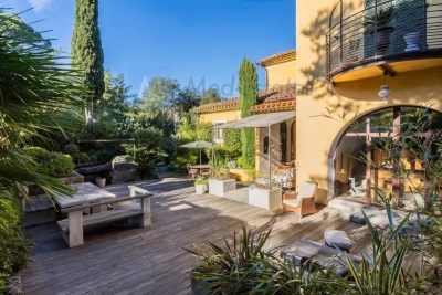 Apartment for sale in GASSIN  - 5 rooms - 127 m&sup2; 