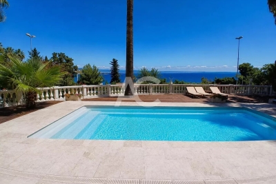 Maison &agrave; vendre &agrave; GOLFE JUAN  - 6 pi&egrave;ces - 220 m&sup2; 