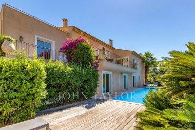Maison &agrave; vendre &agrave; Antibes  - 8 pi&egrave;ces 294 m&sup2; 