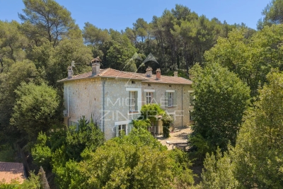 Maison &agrave; vendre &agrave; LA ROQUETTE-SUR-SIAGNE Saint-Mathieu  - 225 m&sup2; 