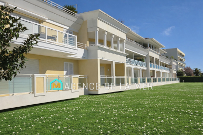 Appartement à vendre terrasse piscine vue mer mandelieu la napoule