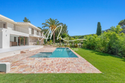 Maison &agrave; vendre &agrave; LA CROIX-VALMER  - 8 pi&egrave;ces - 230 m&sup2; 