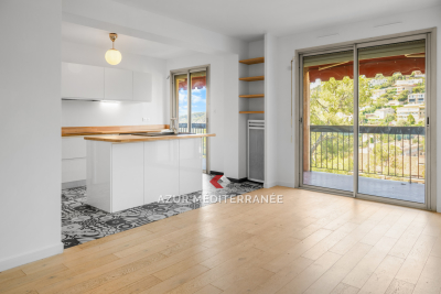 Apartment for sale in VILLEFRANCHE-SUR-MER Quartiers Ouest Montgros-Montmeuille - 3 rooms - 67 m&sup2; 