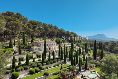 Maison &agrave; vendre &agrave; AIX-EN-PROVENCE Ventabren - 13 pi&egrave;ces - 900 m&sup2; 