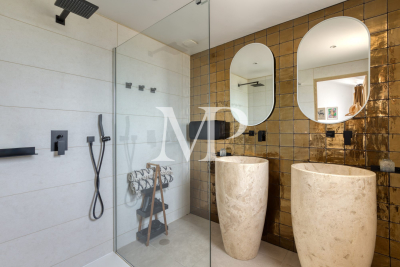 Villa à L'Isle-sur-la-Sorgue &agrave; louer à partir de 5 700 € / semaine, Photo 17