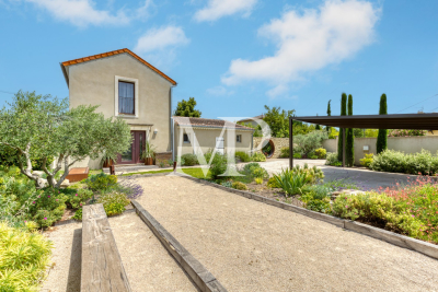 Villa à L'Isle-sur-la-Sorgue &agrave; louer à partir de 5 700 € / semaine, Photo 5