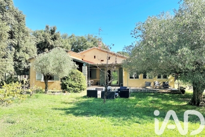 Maison &agrave; vendre &agrave; UZÈS  - 6 pi&egrave;ces - 138 m&sup2; 