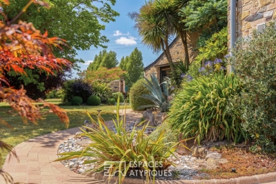 Maison &agrave; vendre &agrave; VALLONS-DE-L'ERDE  - 8 pi&egrave;ces - 261 m&sup2; 