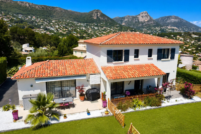 Maison &agrave; vendre &agrave; VENCE Les Aspres - 6 pi&egrave;ces - 158 m&sup2; 