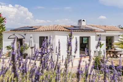 Maison &agrave; vendre &agrave; TOURRETTES  - 5 pi&egrave;ces - 291 m&sup2; 