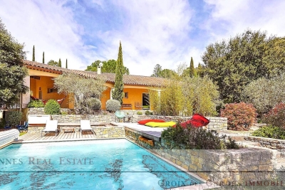Maison &agrave; vendre &agrave; LES ARCS-SUR-ARGENS  - 5 pi&egrave;ces - 185 m&sup2; 