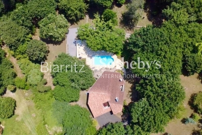 Maison &agrave; vendre &agrave; BIDART  - 7 pi&egrave;ces - 300 m&sup2; 