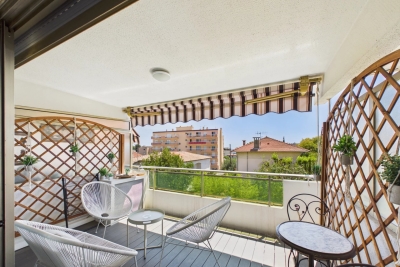 Appartement &agrave; vendre &agrave; Juan-les-Pins  - Studio 33 m&sup2; 