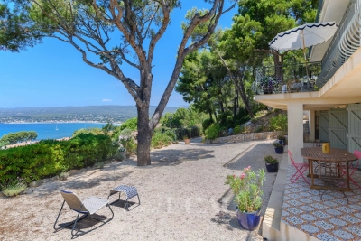Maison &agrave; vendre &agrave; St-Cyr-sur-Mer  - 7 pi&egrave;ces 269 m&sup2; 