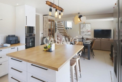 Maison &agrave; vendre &agrave; EYZIN-PINET  - 5 pi&egrave;ces - 220 m&sup2; 