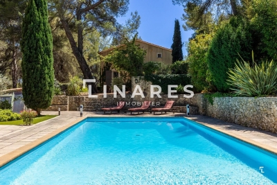 Maison &agrave; vendre &agrave; MARSEILLE 11EME  - 8 pi&egrave;ces - 287 m&sup2; 