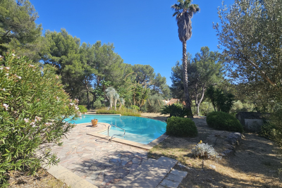 Maison &agrave; vendre &agrave; La Cadière-d'Azur  - 8 pi&egrave;ces 220 m&sup2; 