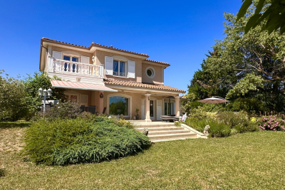Maison &agrave; vendre &agrave; Grézieu-la-Varenne  - 9 pi&egrave;ces 233 m&sup2; 