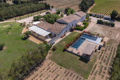 Maison &agrave; vendre &agrave; Pernes-les-Fontaines  - 23 pi&egrave;ces 750 m&sup2; 