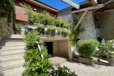 Maison &agrave; vendre &agrave; Divonne-les-Bains  - 7 pi&egrave;ces 245 m&sup2; 