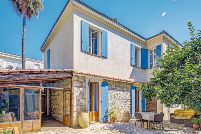 Maison &agrave; vendre &agrave; St-Jean-Cap-Ferrat  - 9 pi&egrave;ces 130 m&sup2; 