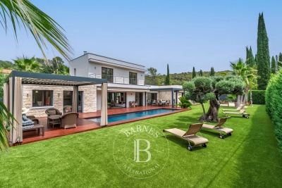 Maison &agrave; vendre &agrave; OPIO  - 6 pi&egrave;ces - 195 m&sup2; 
