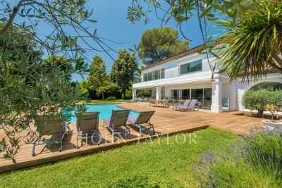 Maison &agrave; vendre &agrave; Valbonne   434 m&sup2; 