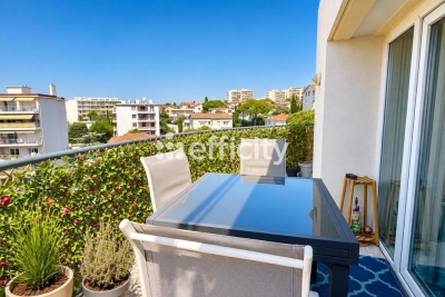 Appartement &agrave; vendre &agrave; ANTIBES Châteauneuf-Grasse - 3 pi&egrave;ces - 66 m&sup2; 