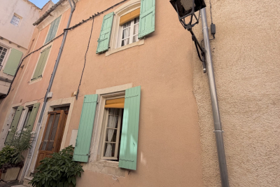 Maison &agrave; vendre &agrave; ST-SATURNIN-LÈS-APT  - 8 pi&egrave;ces - 120 m&sup2; 