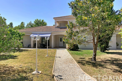Maison &agrave; vendre &agrave; SAUJON  - 4 pi&egrave;ces - 154 m&sup2; 