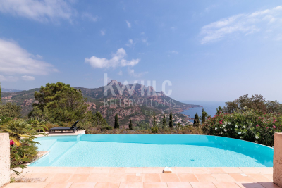 Maison &agrave; vendre &agrave; ST-RAPHAËL  - 9 pi&egrave;ces - 283 m&sup2; 